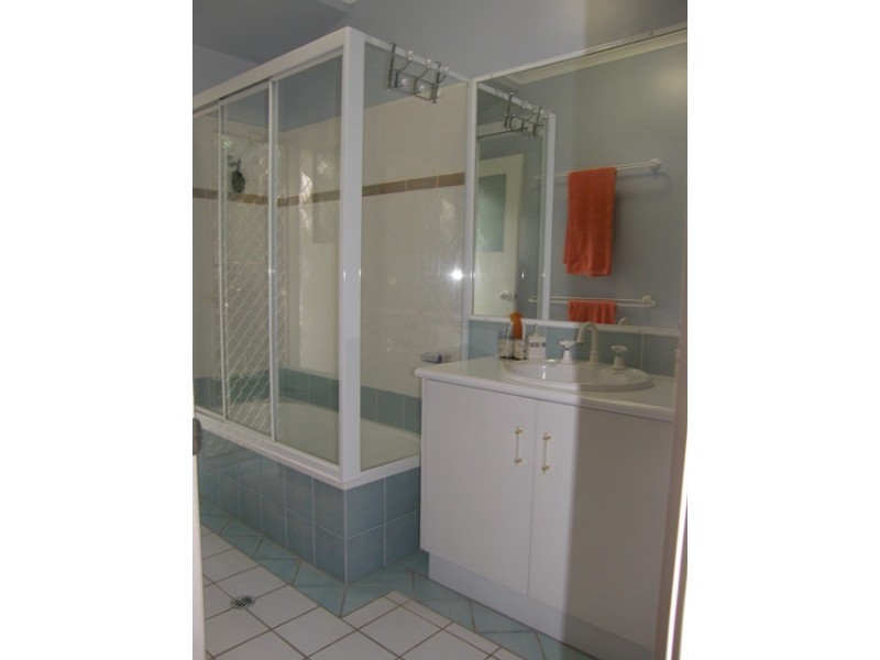 Bentley Park QLD 4869