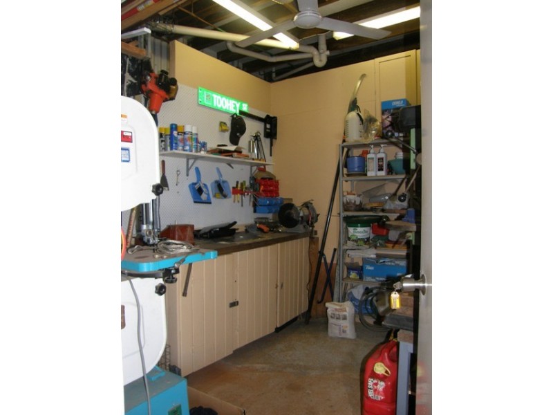 Bentley Park QLD 4869