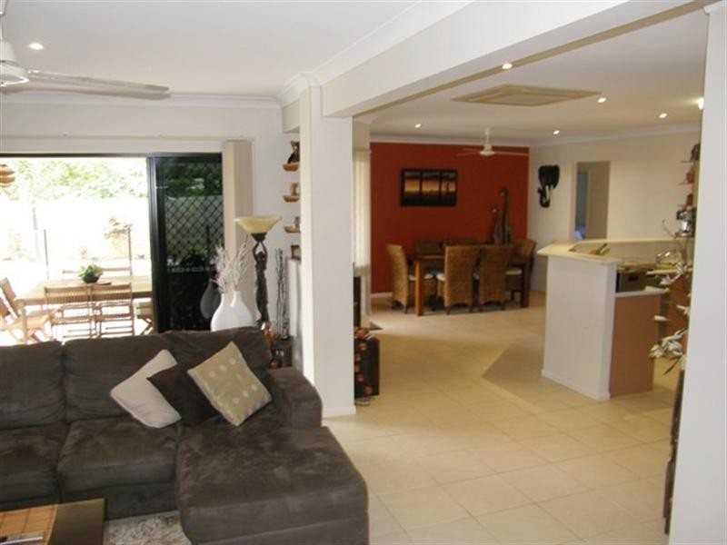 7 Carron Close, Bentley Park QLD 4869