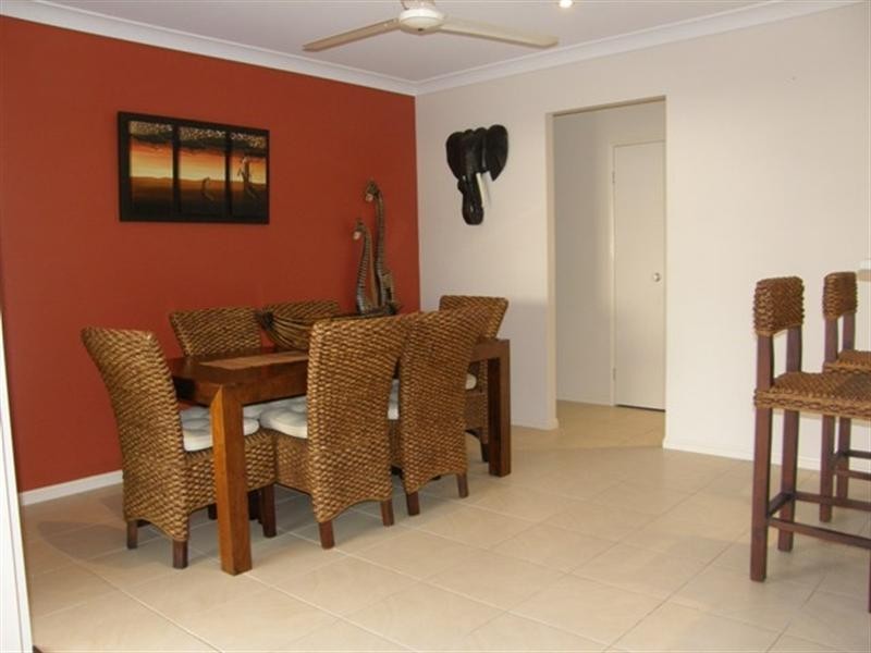 7 Carron Close, Bentley Park QLD 4869