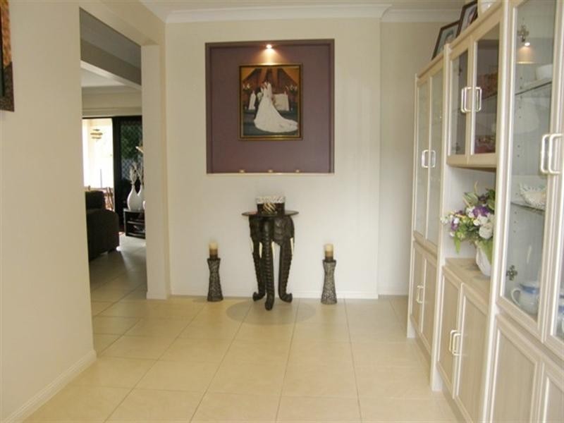 7 Carron Close, Bentley Park QLD 4869