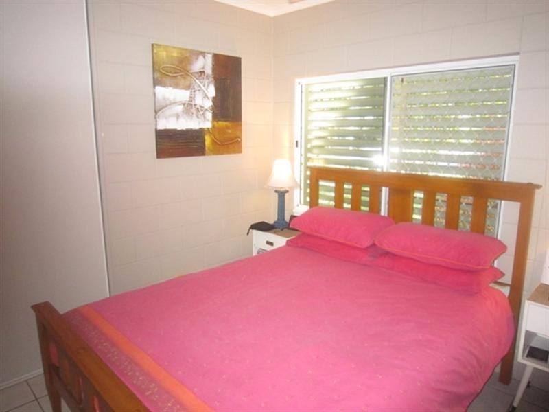 Bentley Park QLD 4869