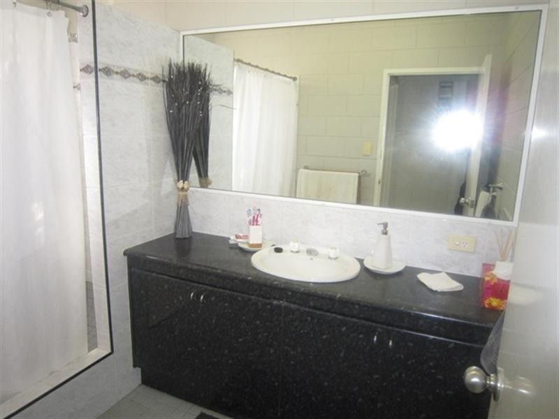 Bentley Park QLD 4869