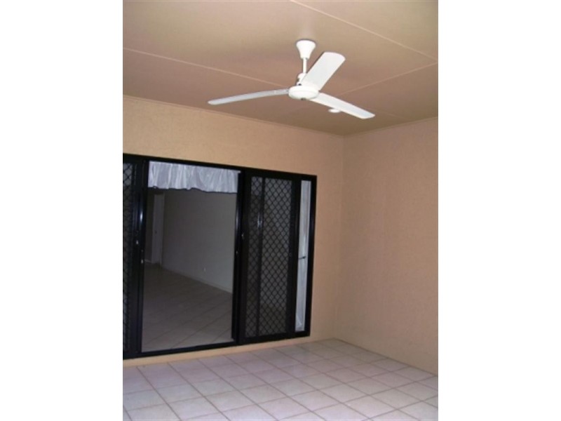 Bentley Park QLD 4869