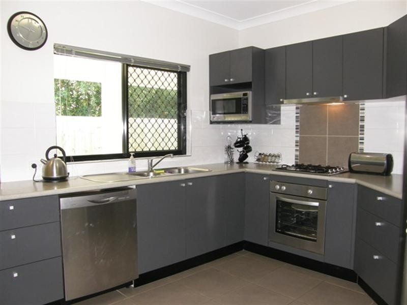 Bentley Park QLD 4869