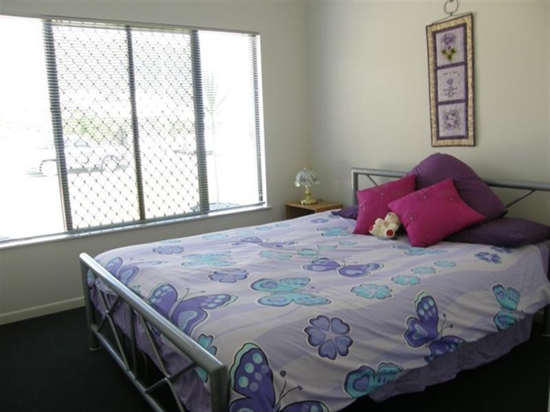 Bentley Park QLD 4869