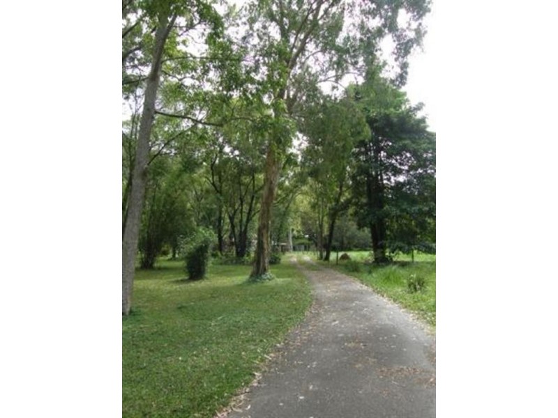 2255 Pine Creek Road, East Trinity QLD 4871