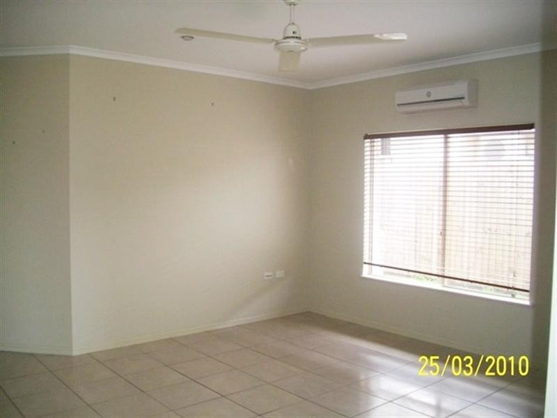 Bentley Park QLD 4869