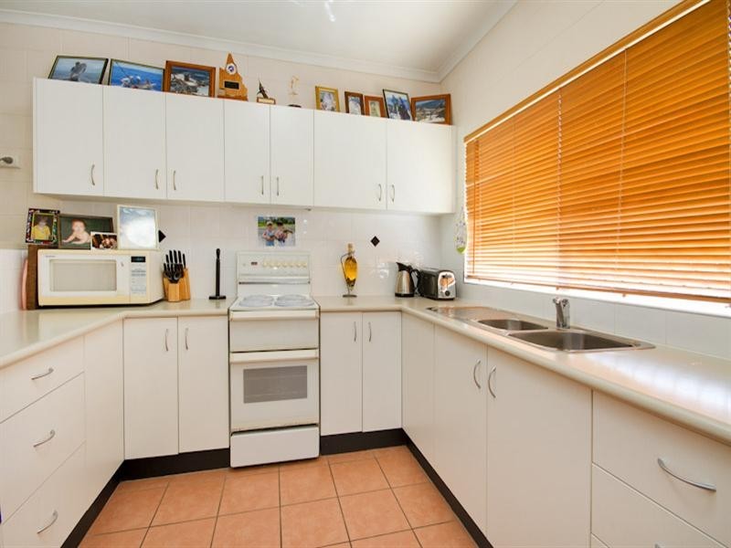 11 Adventure Close, Bentley Park QLD 4869
