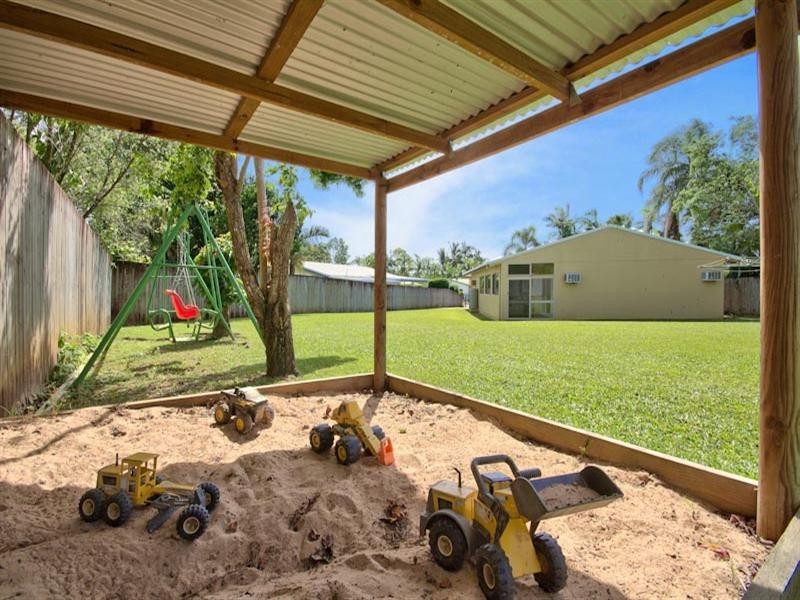 11 Adventure Close, Bentley Park QLD 4869