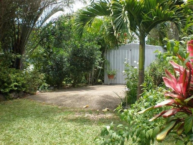 2/105 Robert Road, Bentley Park QLD 4869