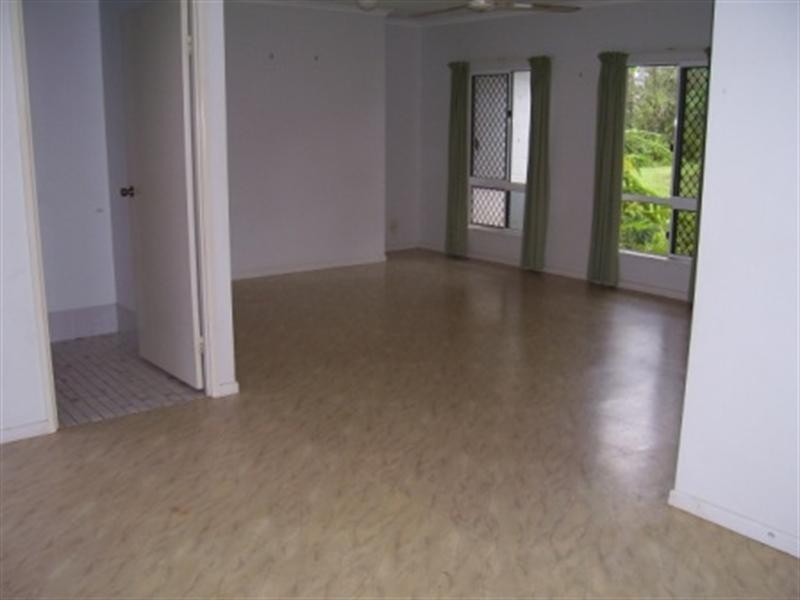 Bentley Park QLD 4869