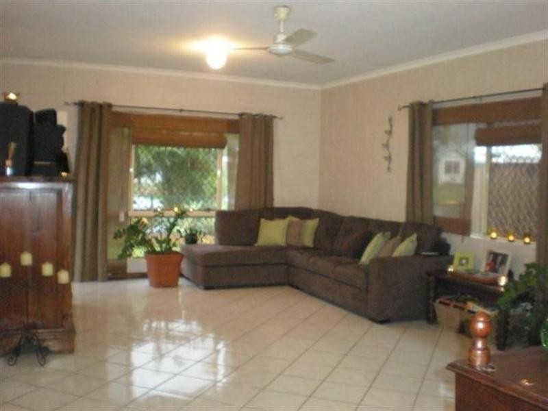 Bentley Park QLD 4869
