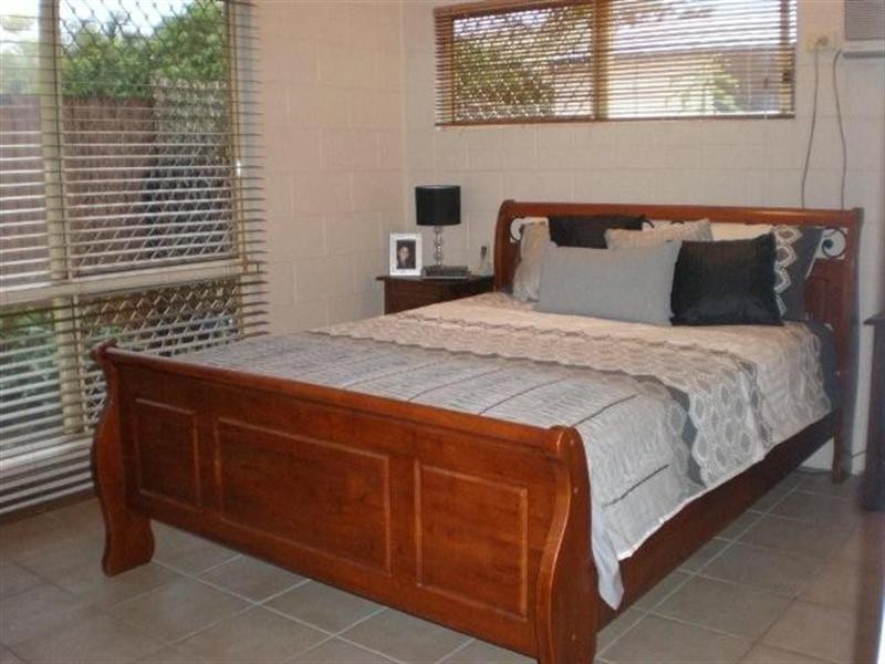 Bentley Park QLD 4869