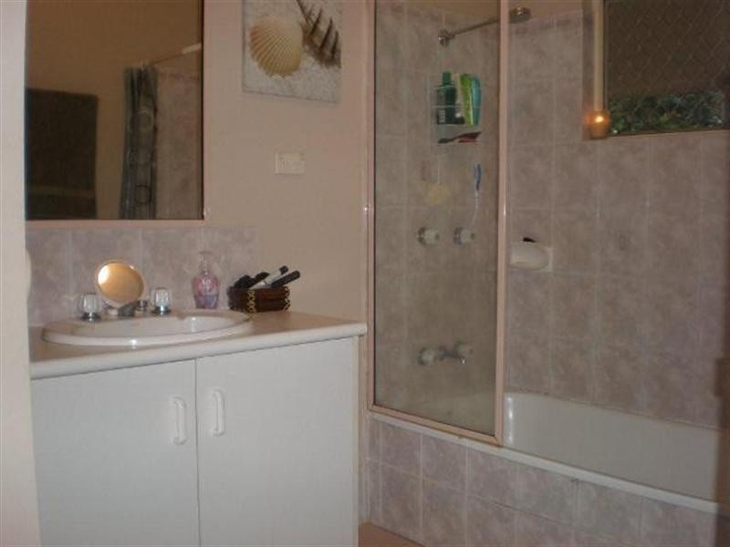 Bentley Park QLD 4869