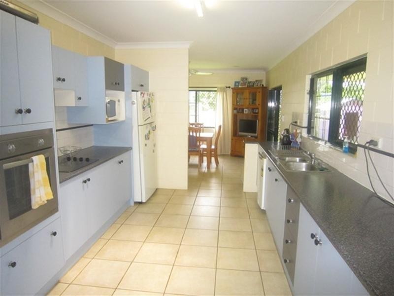 16 Mendelsohn Close, Gordonvale QLD 4865