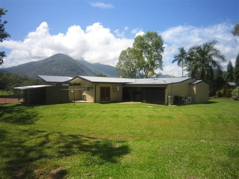 102 Dempsey Street, Gordonvale QLD 4865