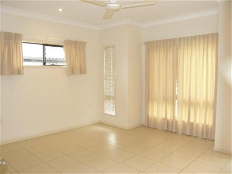 38 Fitzmaurice Drive, Bentley Park QLD 4869