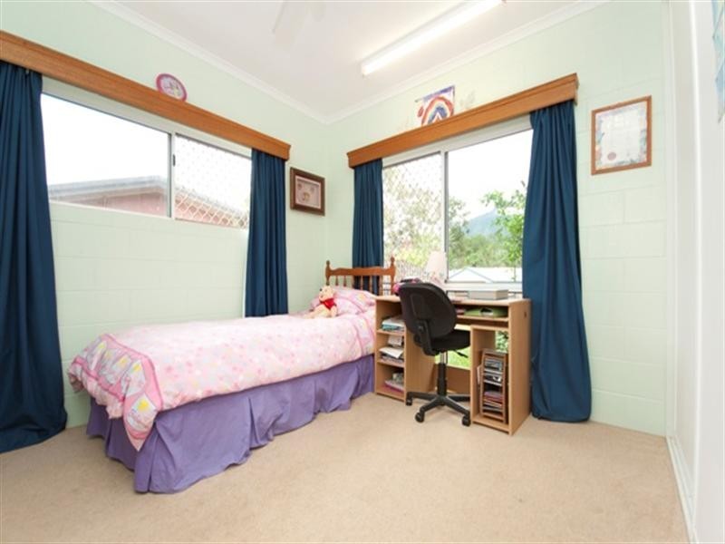 Bentley Park QLD 4869