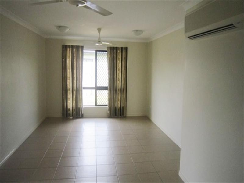 3 Guiness Close, White Rock QLD 4868