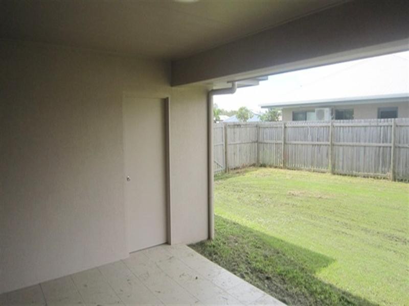 3 Guiness Close, White Rock QLD 4868
