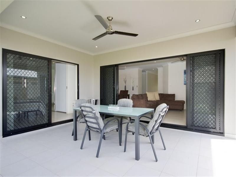 Bentley Park QLD 4869