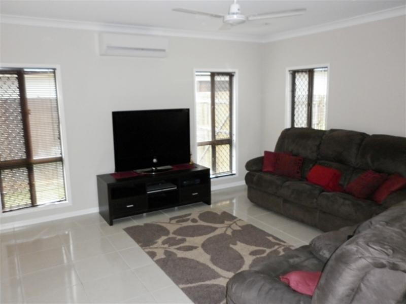 Bentley Park QLD 4869