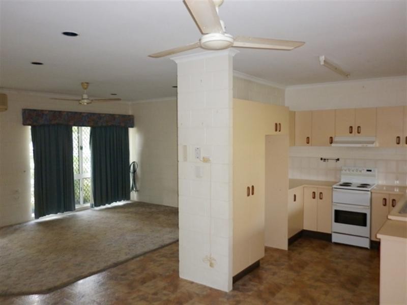 1 Fishburn Street, Bentley Park QLD 4869