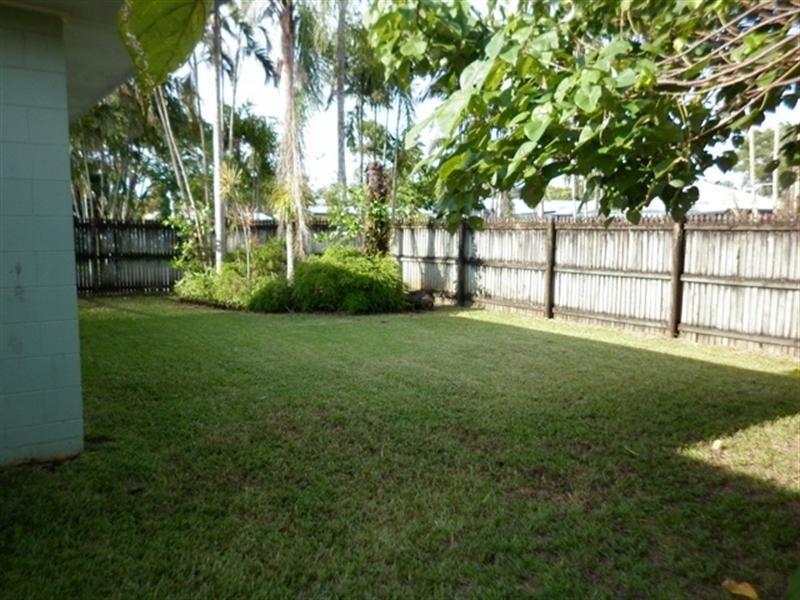 1 Fishburn Street, Bentley Park QLD 4869