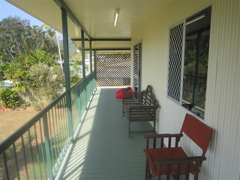 27 Wiseman Road East, Edmonton QLD 4869