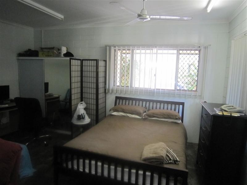 27 Wiseman Road East, Edmonton QLD 4869