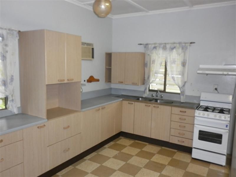 32 Swan Street, Gordonvale QLD 4865