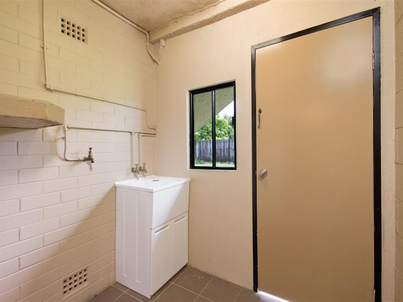 1-4/49 Sondrio Street, Woree QLD 4868