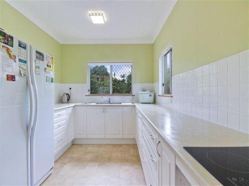 39 Shannon Drive, Woree QLD 4868