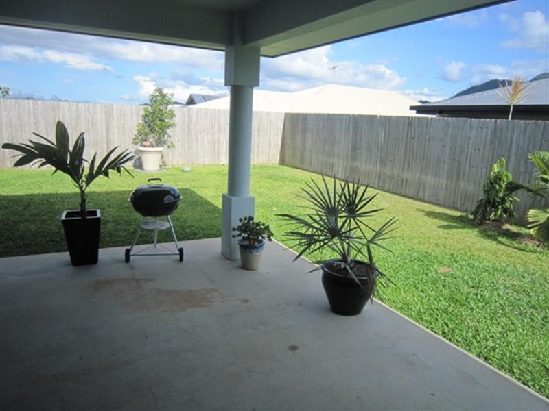 4 Neales Street, Bentley Park QLD 4869