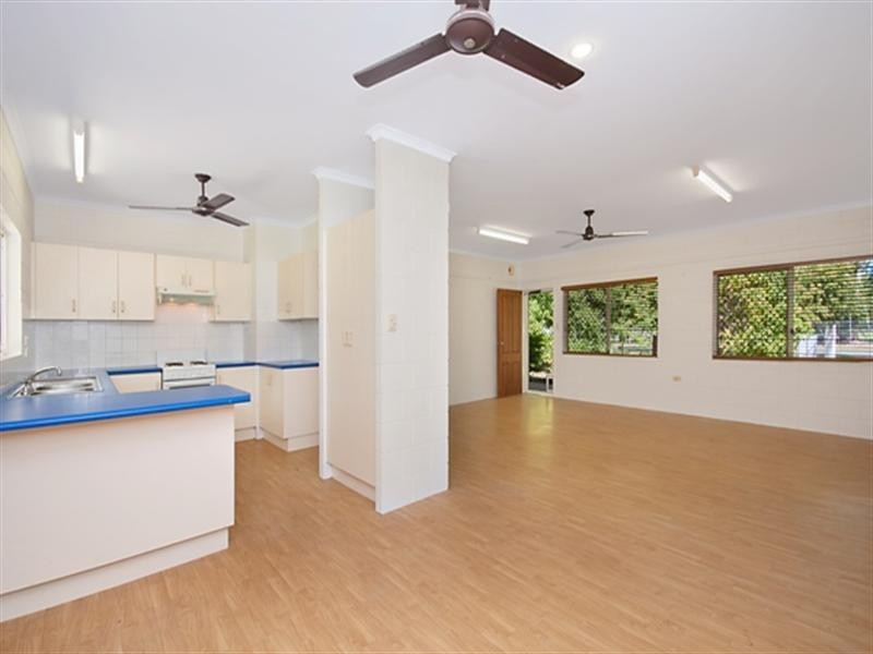 31-35 Mission Road, White Rock QLD 4868