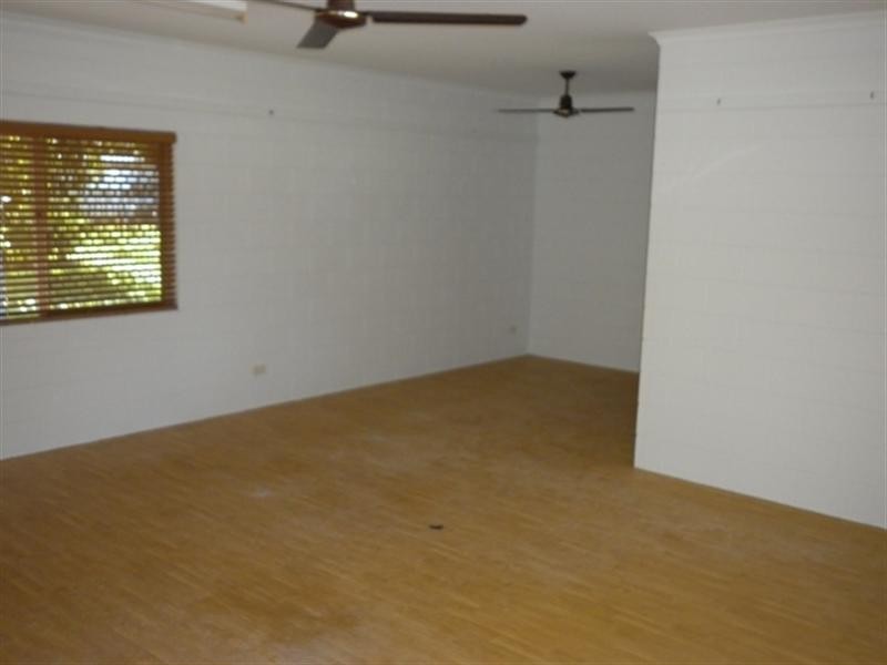 31-35 Mission Road, White Rock QLD 4868