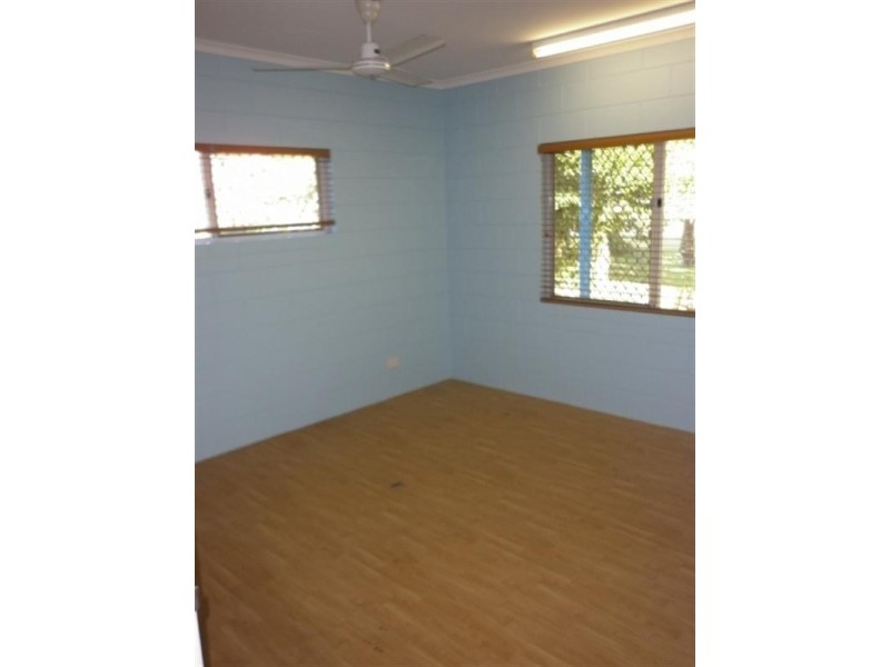 31-35 Mission Road, White Rock QLD 4868