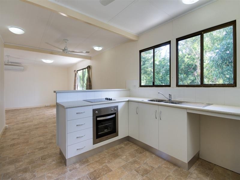 11 Corinna Close, Edmonton QLD 4869