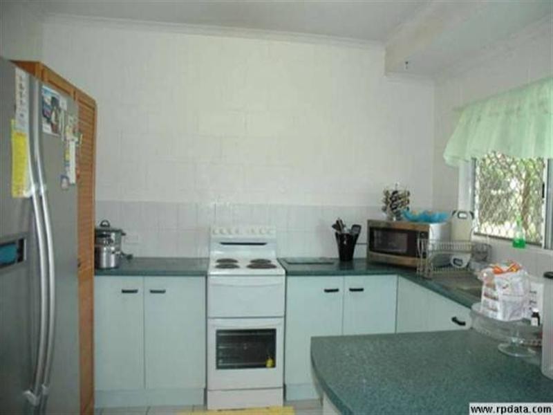 48 Robert Road, Bentley Park QLD 4869