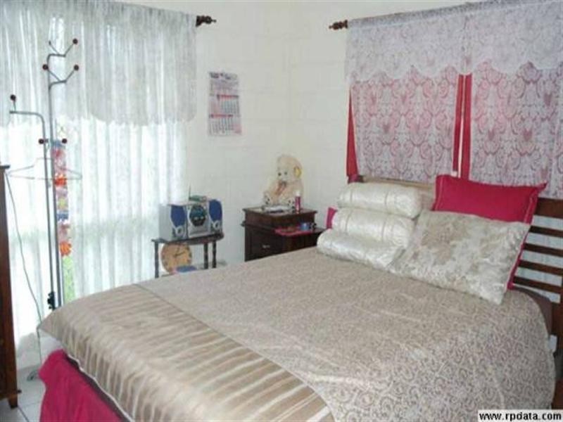 48 Robert Road, Bentley Park QLD 4869