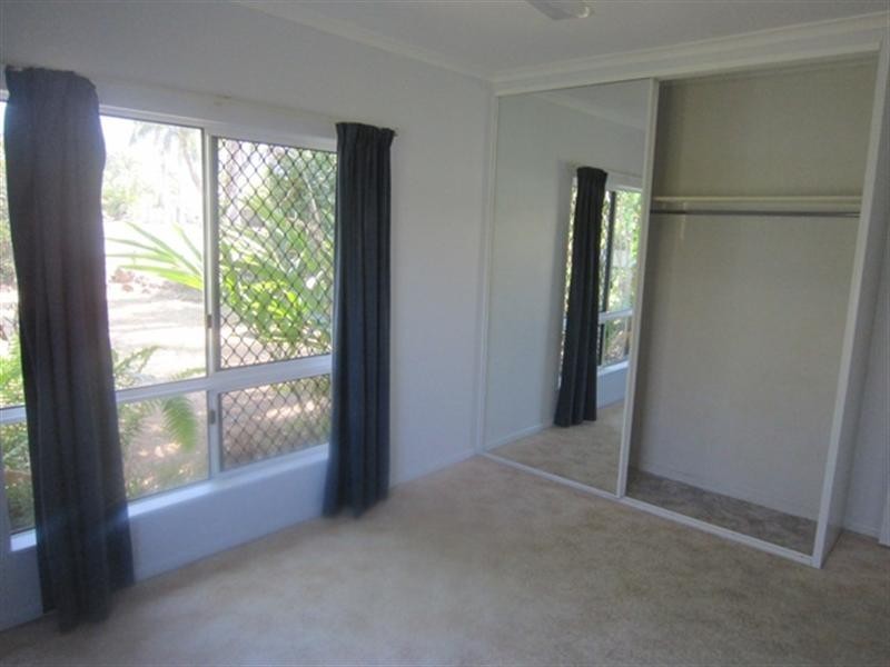 16 Blackbird Close, Bentley Park QLD 4869