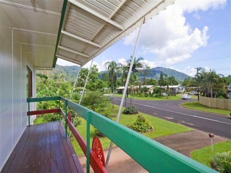 39 Shannon Drive, Woree QLD 4868