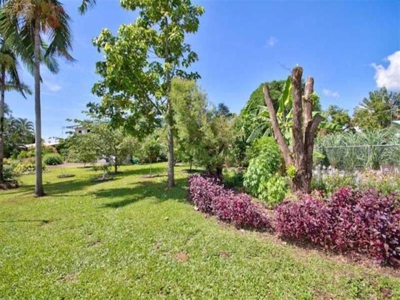 39 Shannon Drive, Woree QLD 4868