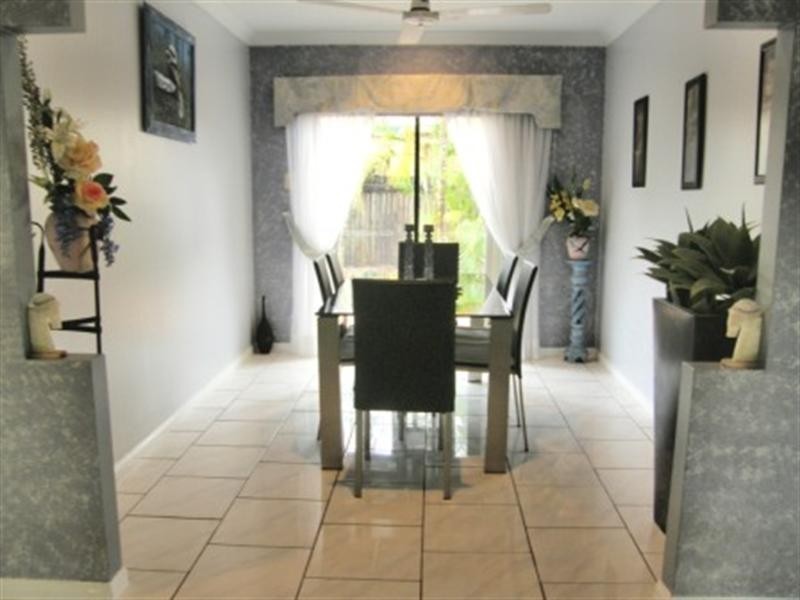 9 Humbolt Close, Edmonton QLD 4869