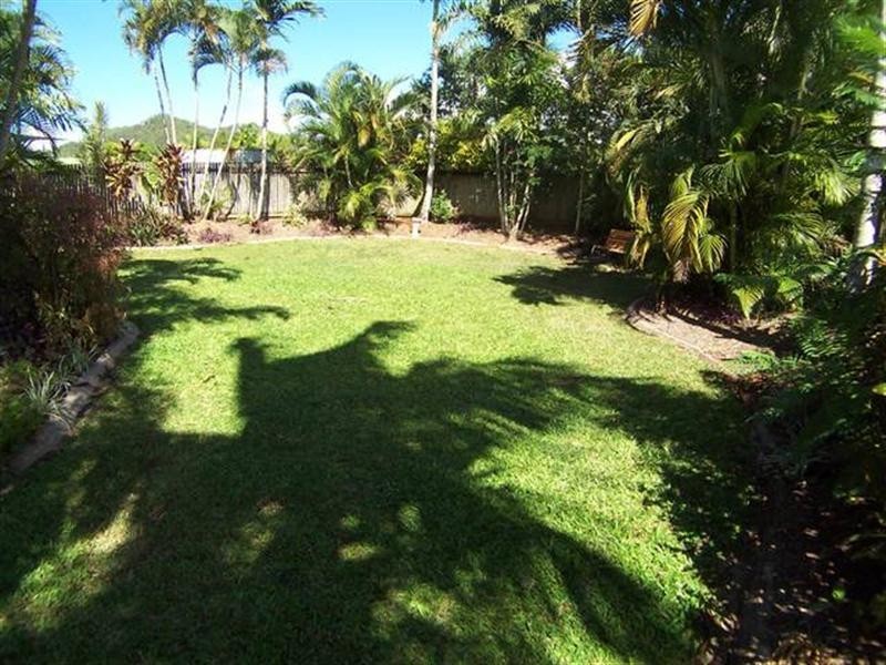 9 Humbolt Close, Edmonton QLD 4869