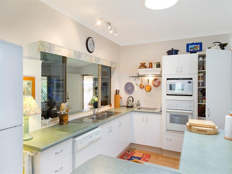 Bentley Park QLD 4869