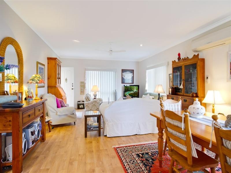 Bentley Park QLD 4869