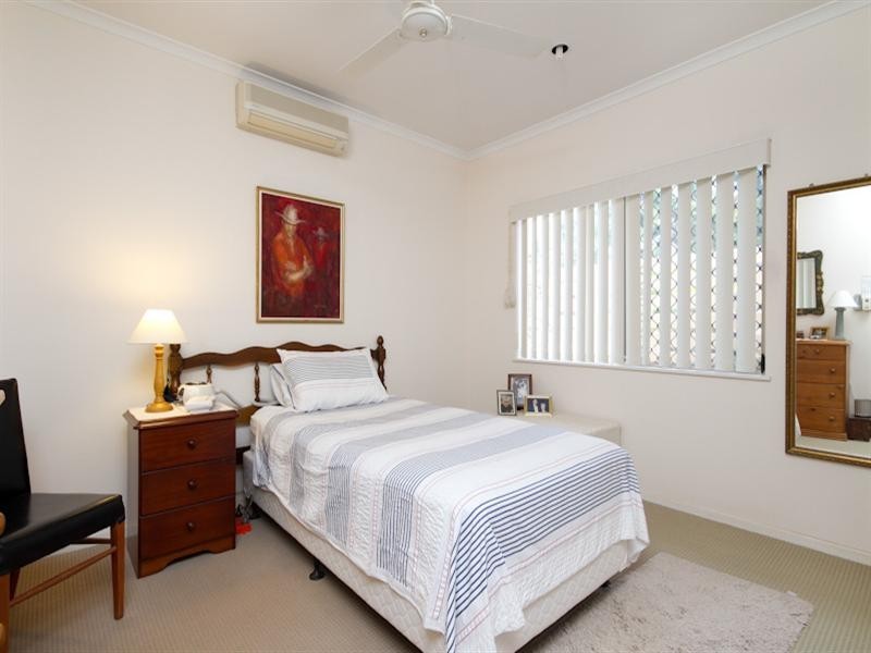 Bentley Park QLD 4869