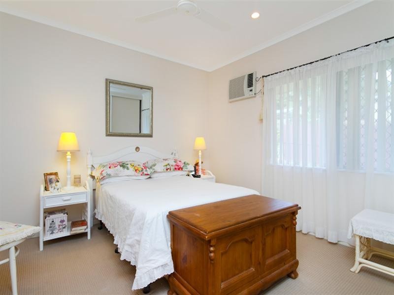 Bentley Park QLD 4869